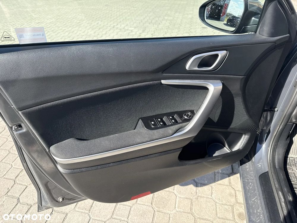 Kia Ceed 1.5 T-GDI M DCT - 11