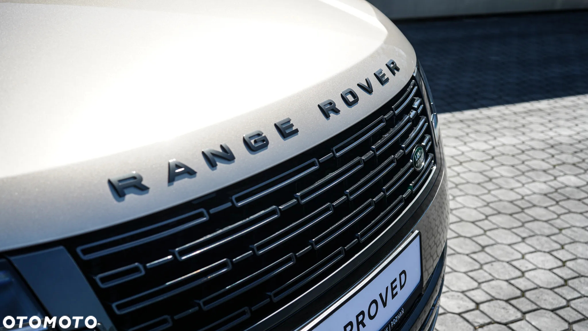 Land Rover Range Rover P460e Hybrid Autobiography - 4