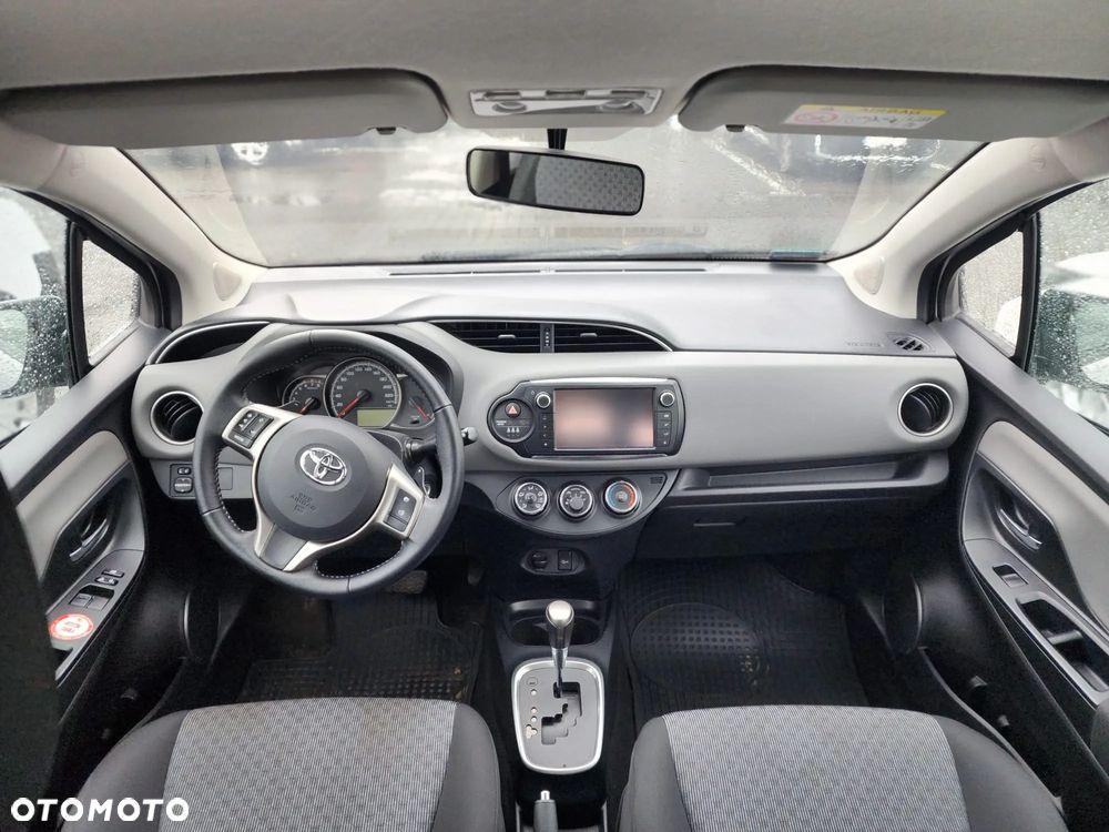 Toyota Yaris 1.33 Premium MS EU6 - 12