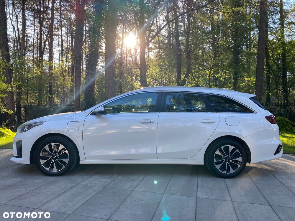 Kia Ceed - 10