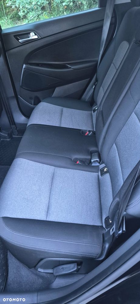 Hyundai Tucson 1.7 CRDI BlueDrive Classic 2WD - 11