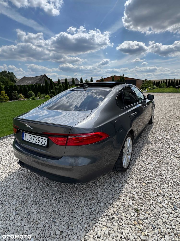 Jaguar XF - 4