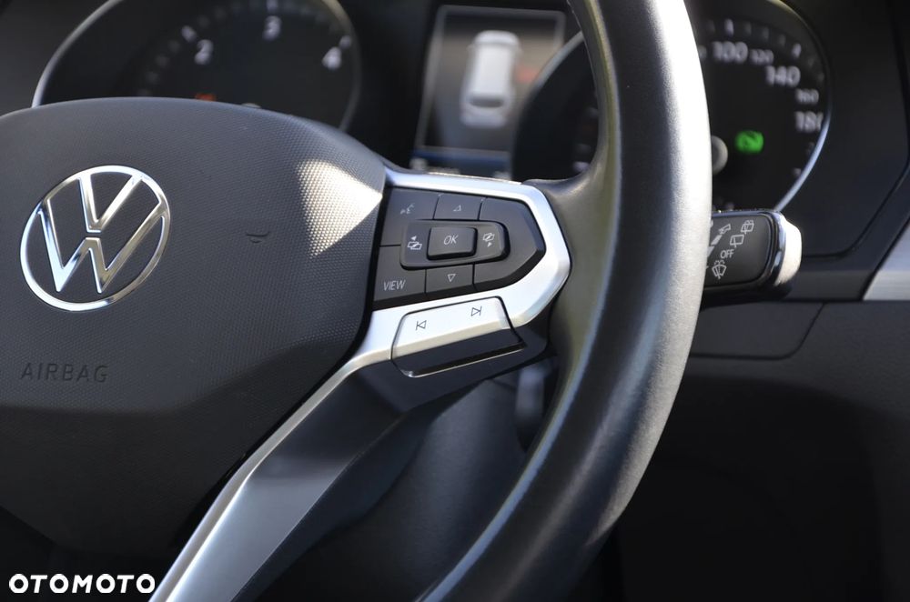 Volkswagen Passat - 29