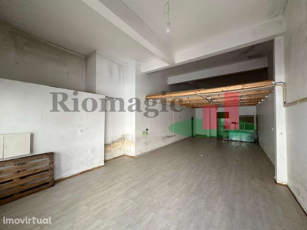 Loja ampla com WC em Loures - Grande imagem: 3/7