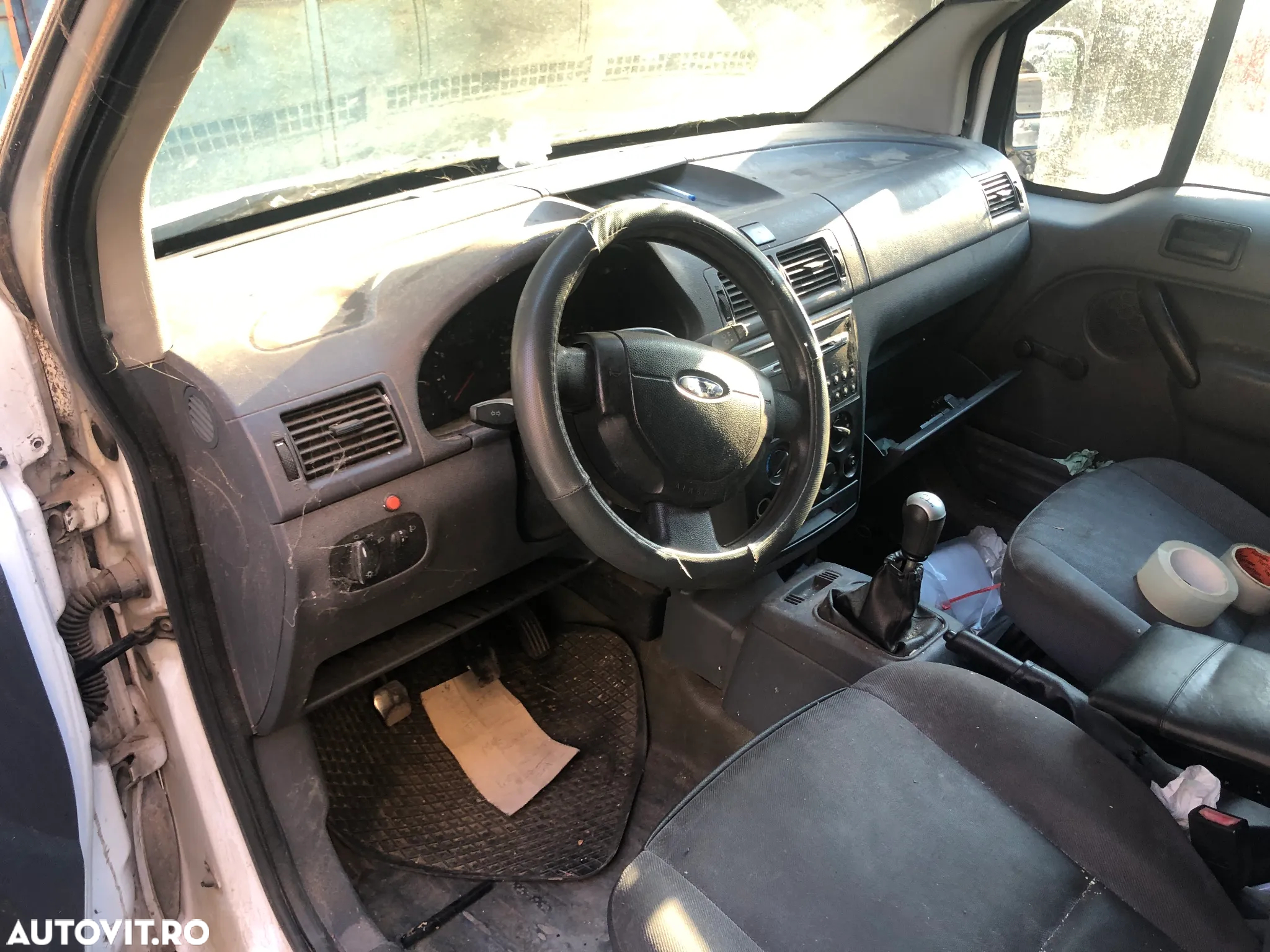 Dezmembrez Ford Transit Connect alb 1.8 diesel 2008 - 7