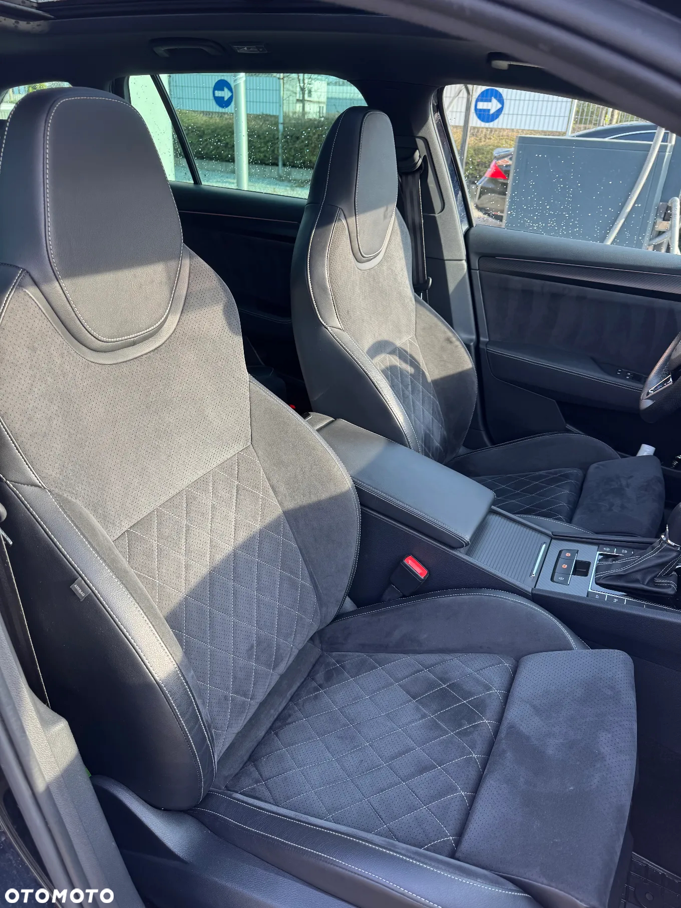Skoda Superb 2.0 TSI Sportline DSG - 11