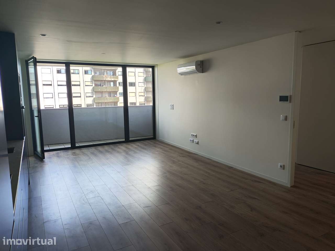 Apartamento T1 com 2 casas de banho em Paranhos/Areosa - Grande imagem: 2/13