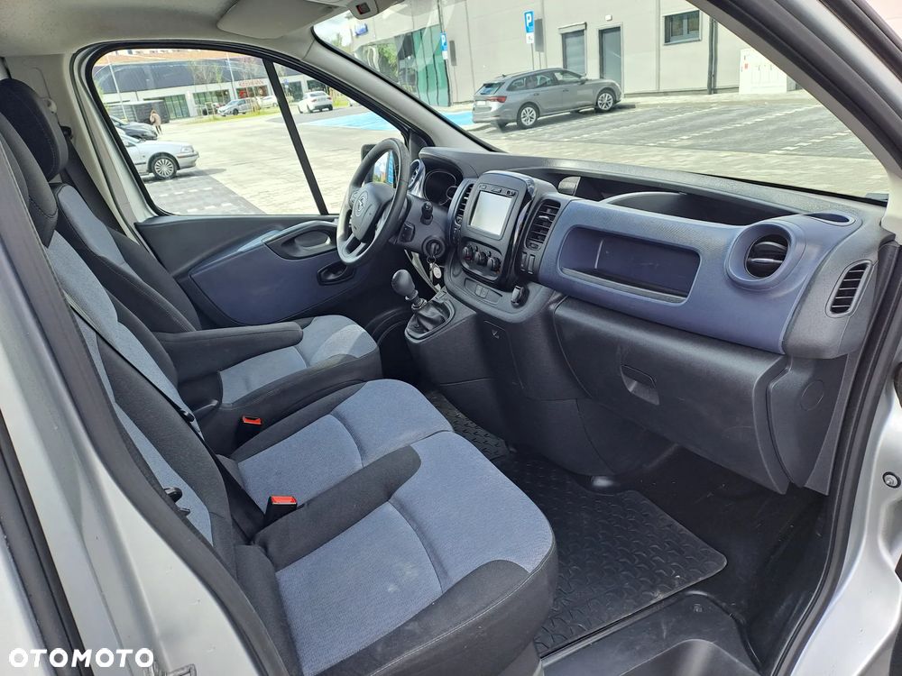 Opel Vivaro - 9
