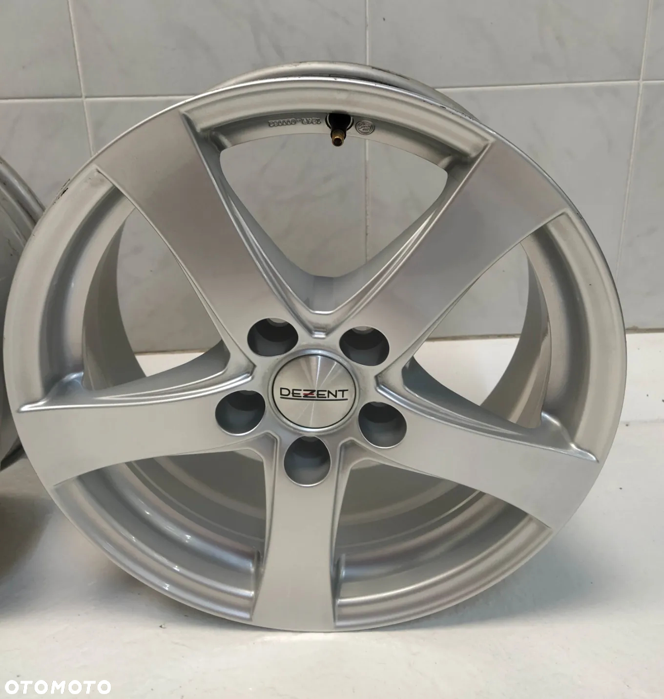 FORD C-MAX FORD FOCUS 6,5X16 FELGI DEZENT R16 5X108 ET50 - 3
