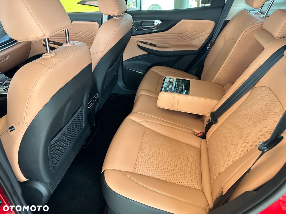 BAIC 7 1.5T Luxury Plus DCT - 7