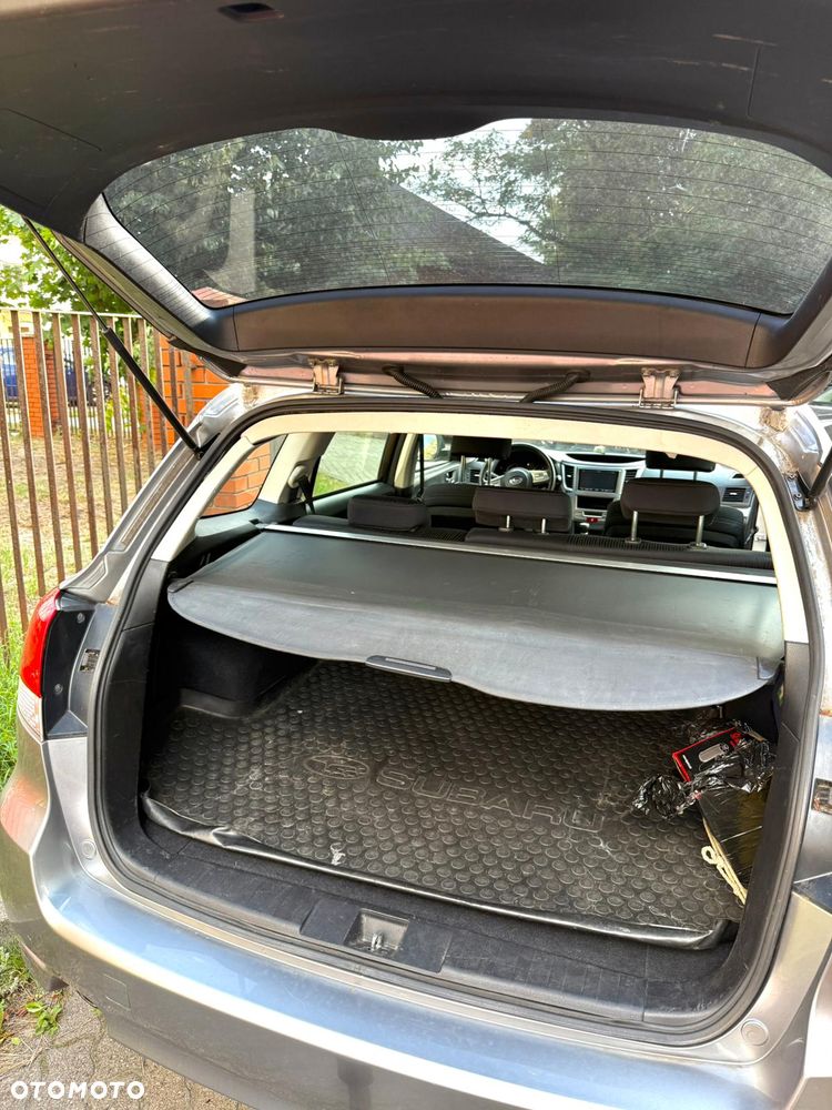 Subaru Legacy - 10