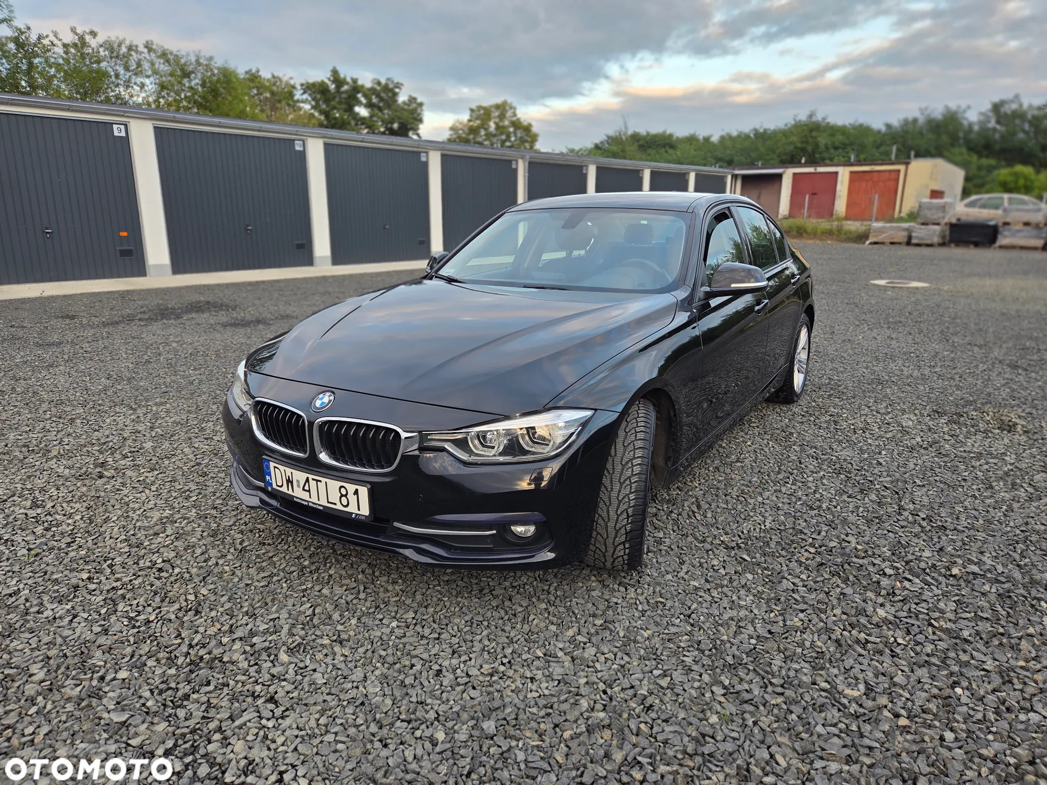 BMW Seria 3 318d Sport Line - 12