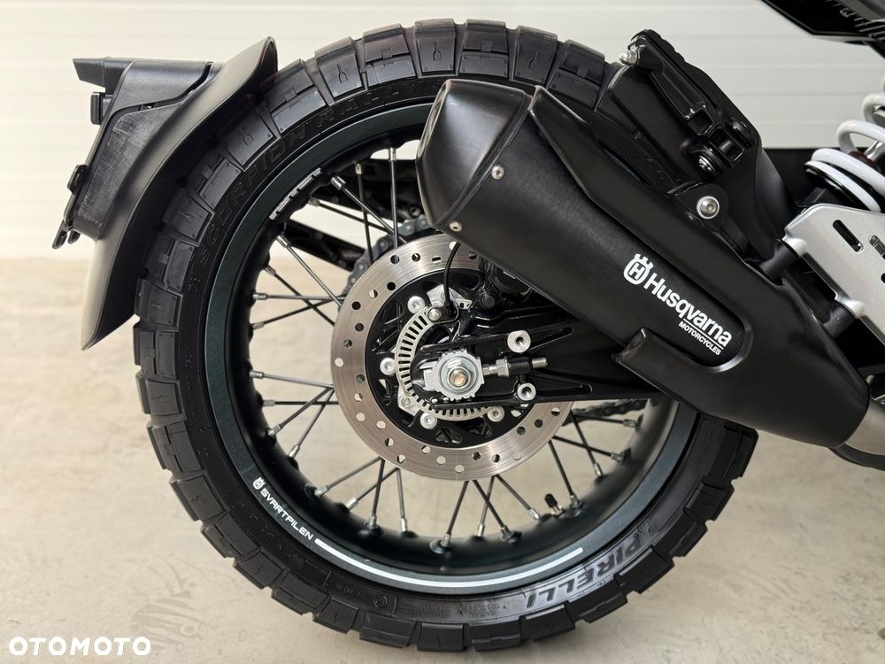 Husqvarna Svartpilen - 15