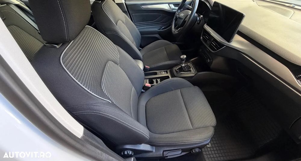 Ford Focus 1.0 EcoBoost Titanium - 10
