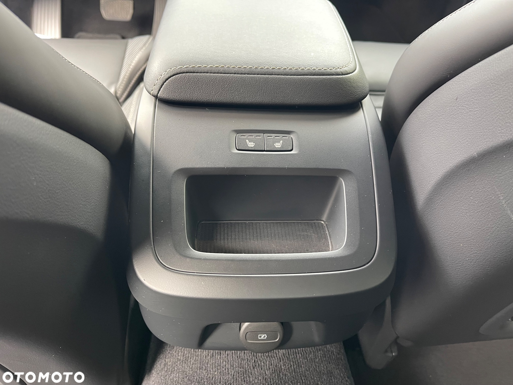 Volvo S60 B4 B Ultimate Dark - 24