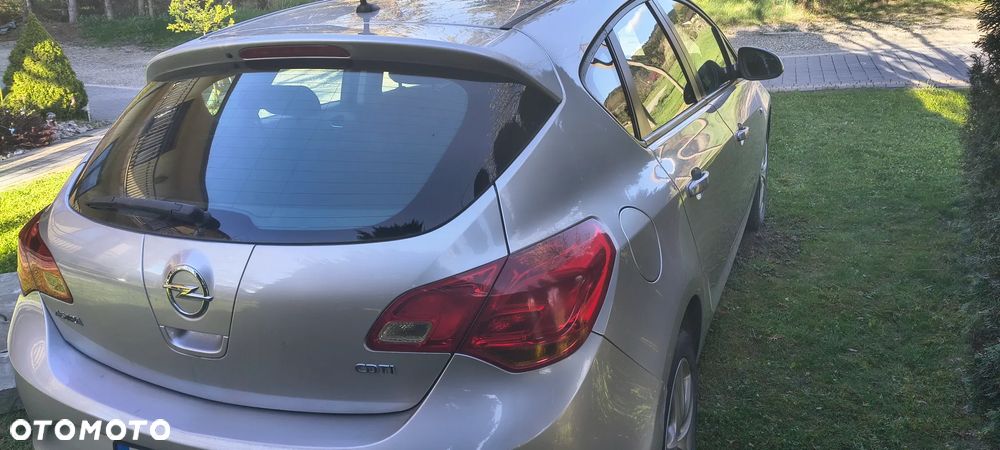 Opel Astra 1.7 CDTI 111 - 8