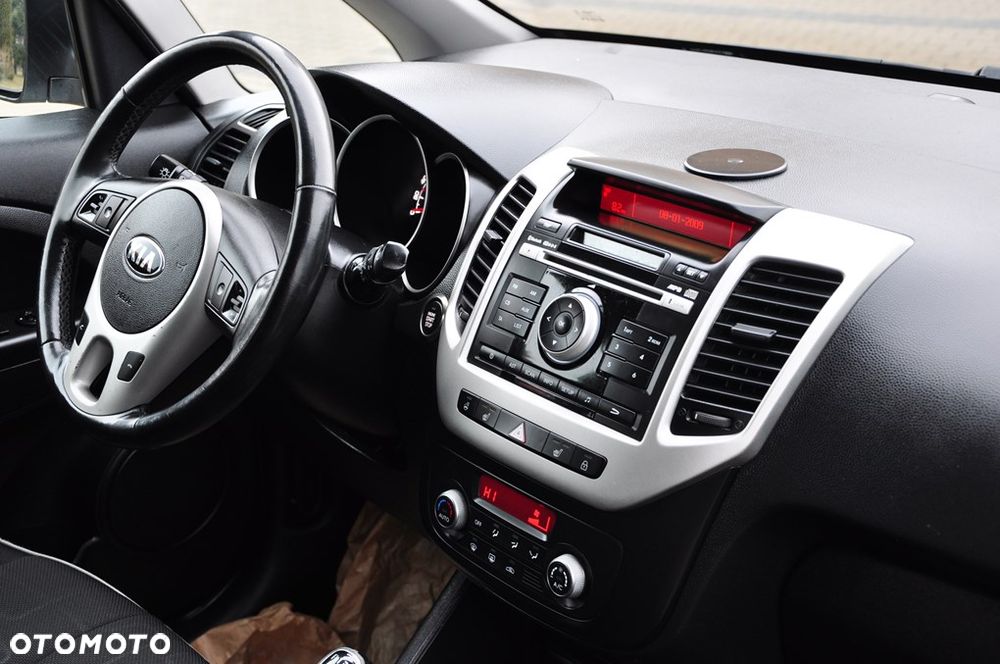 Kia Venga 1.6 CVVT Dream Team Edition - 18