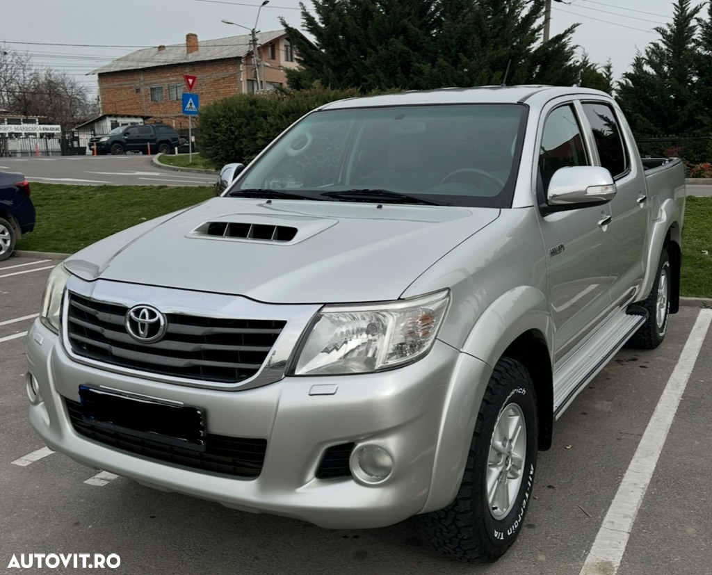 Toyota Hilux - 2