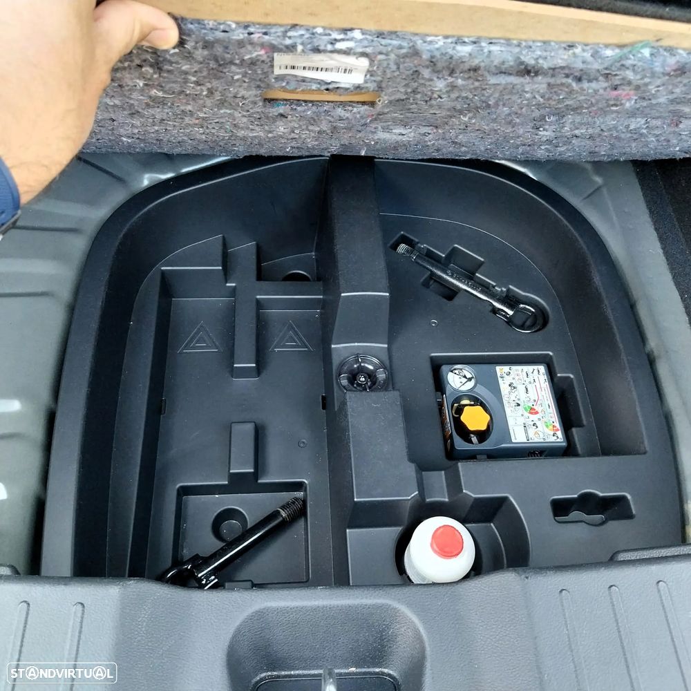 Nissan Juke 1.0 DIG-T N-Connecta - 21