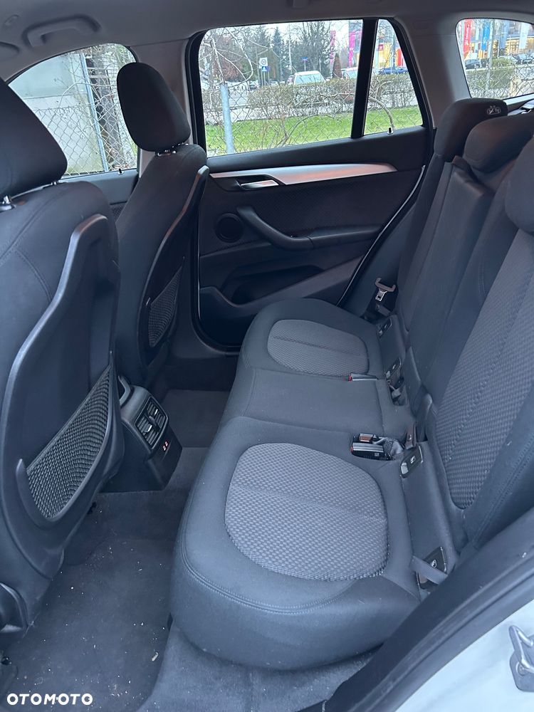 BMW X1 sDrive18i GPF Advantage - 31