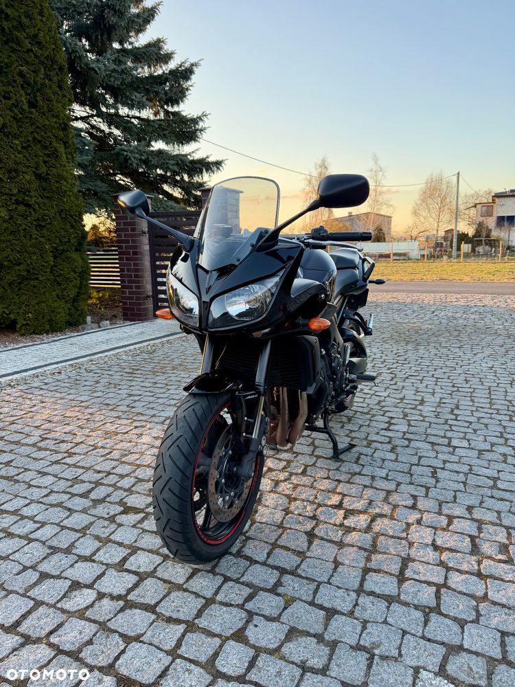 Yamaha FZ - 12