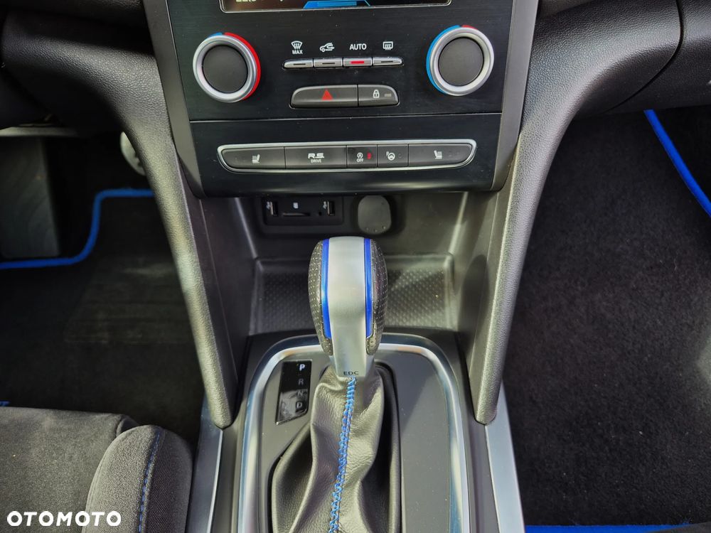 Renault Megane ENERGY TCe 205 EDC GT - 24