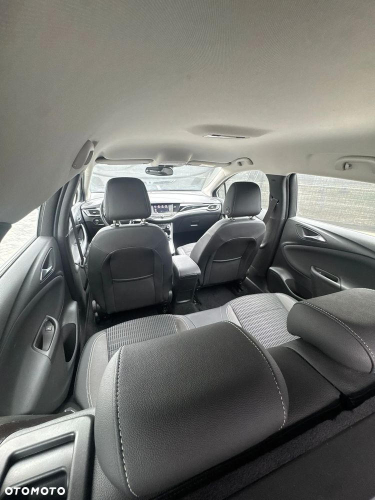 Opel Astra 1.4 T Elegance S&S - 10