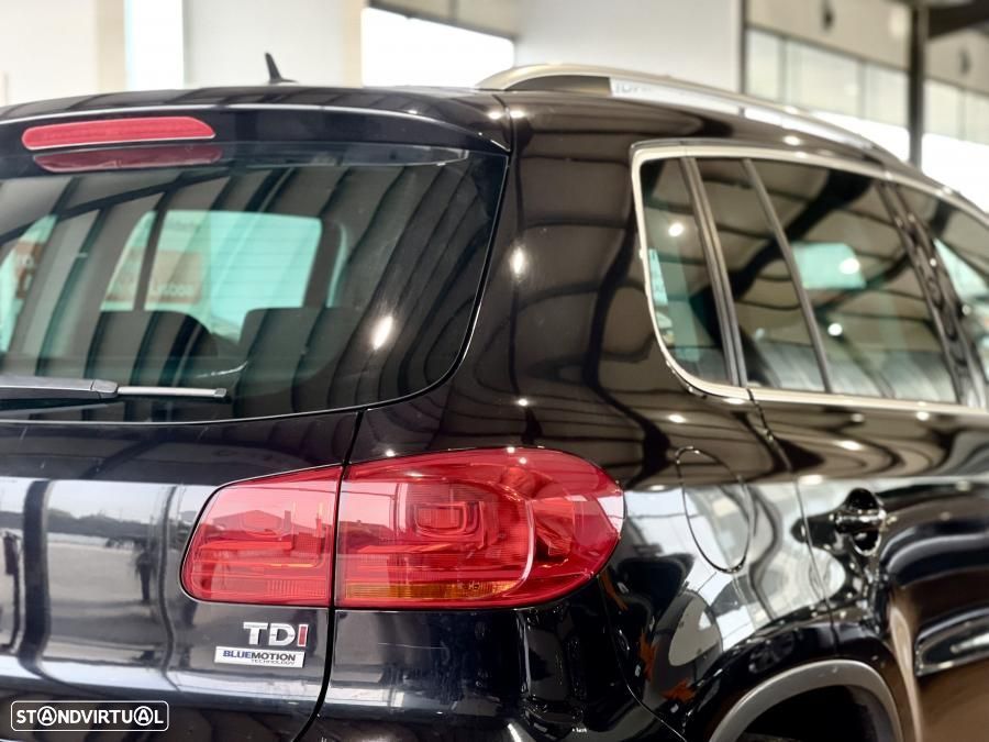 VW Tiguan 2.0 TDi Sport BlueMotion - 8