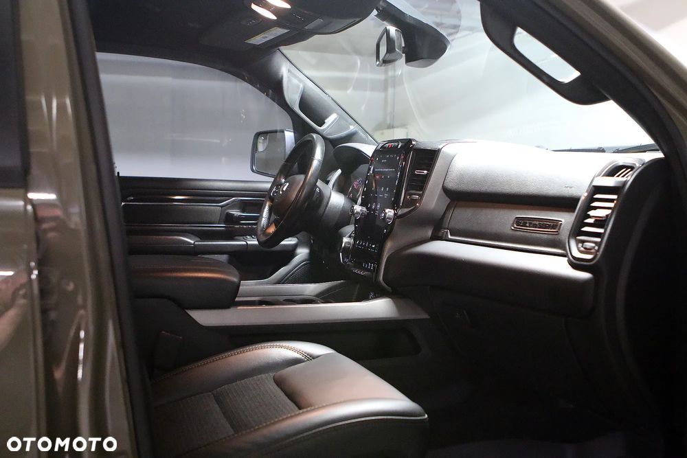 RAM 1500 5.7 Crew Cab Limited - 29