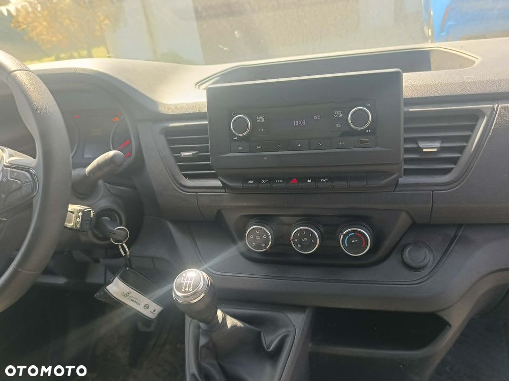 Nissan PRIMASTAR - 28