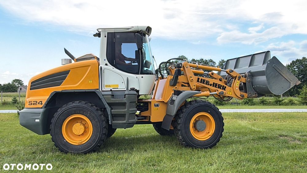 Liebherr Ładowarka Liebherr L524 KLIMA łyżka2,5m3+widły bezAdblue i Dpf szybkozłącze hydr. Cat Caterpillar 924K  924H  930K Volvo L60H / L70H Komatsu WA200-8 WA270-8JCB 426 427 - 24