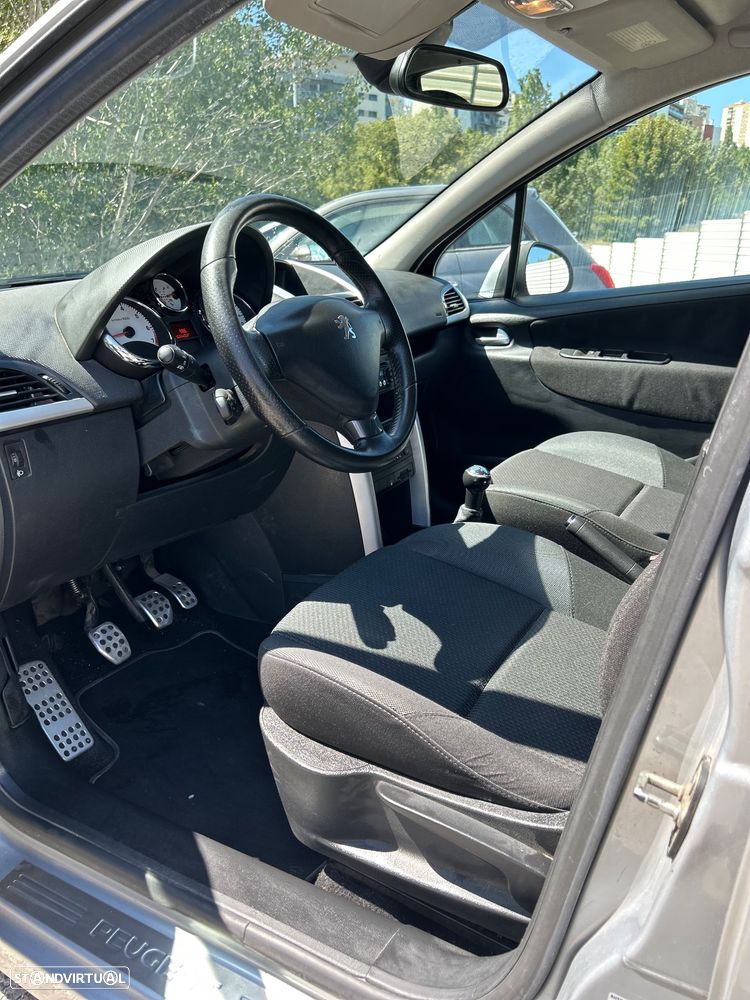 Peugeot 207 1.4 VTi Sportium - 6