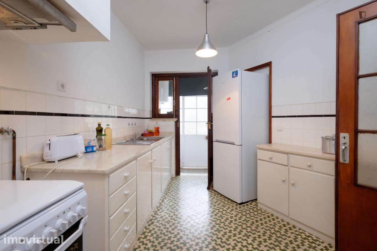 Quarto - localizado em Norton de Matos Coimbra - Grande imagem: 2/26