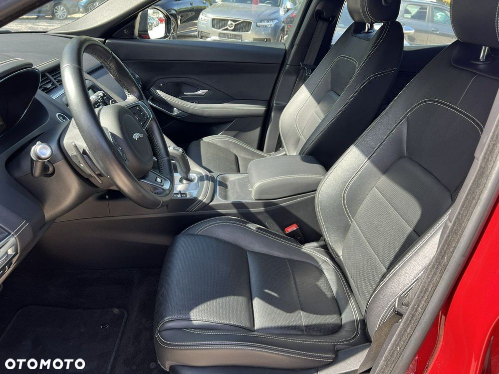 Jaguar E-Pace - 28