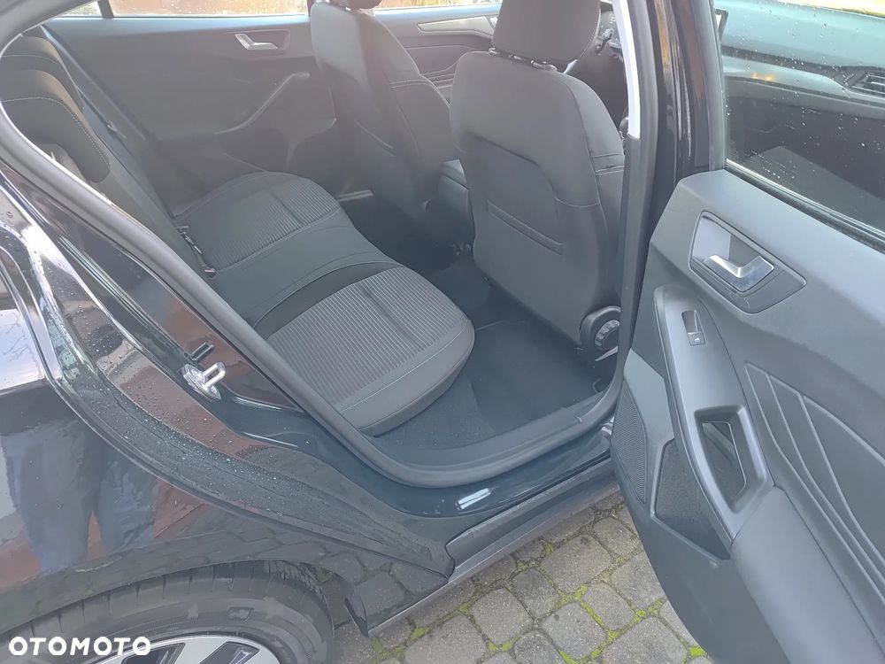 Ford Focus 1.0 EcoBoost Hybrid TITANIUM DESIGN - 9