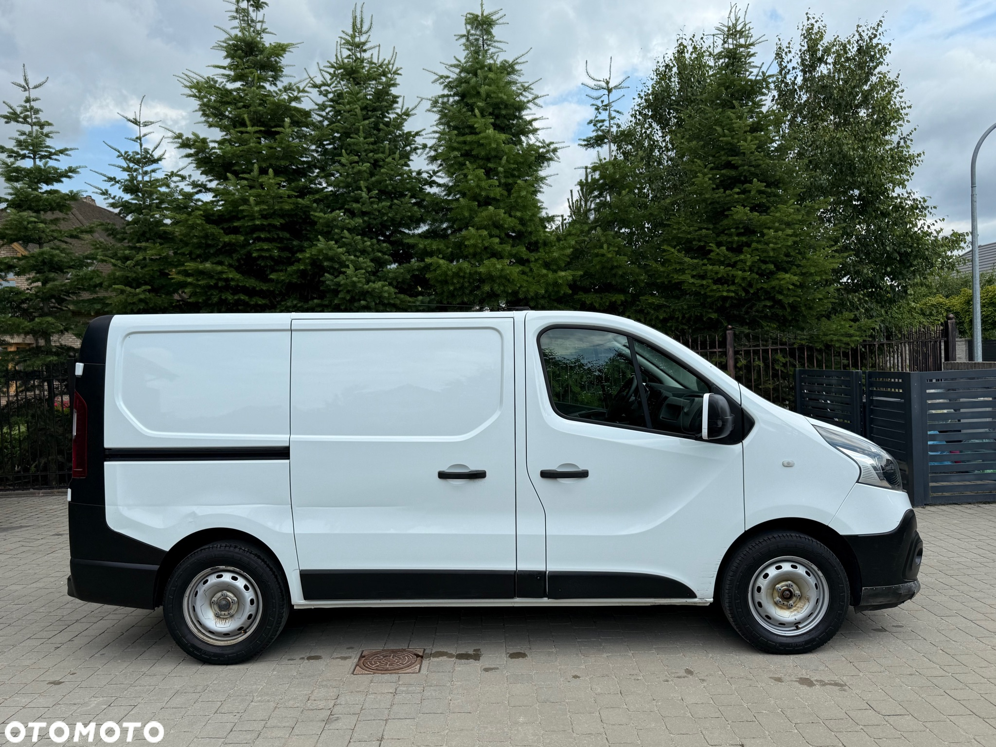 Renault TRAFIC - 10