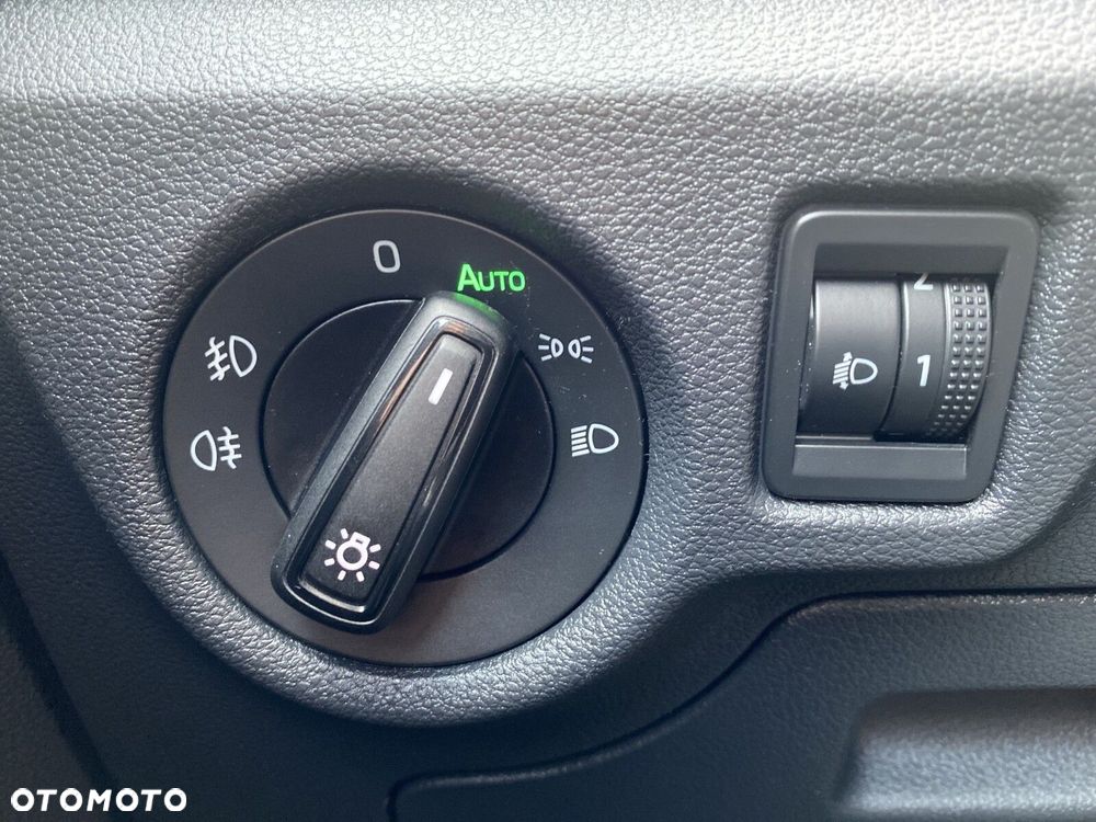 Skoda Scala 1.0 TSI Essence - 24