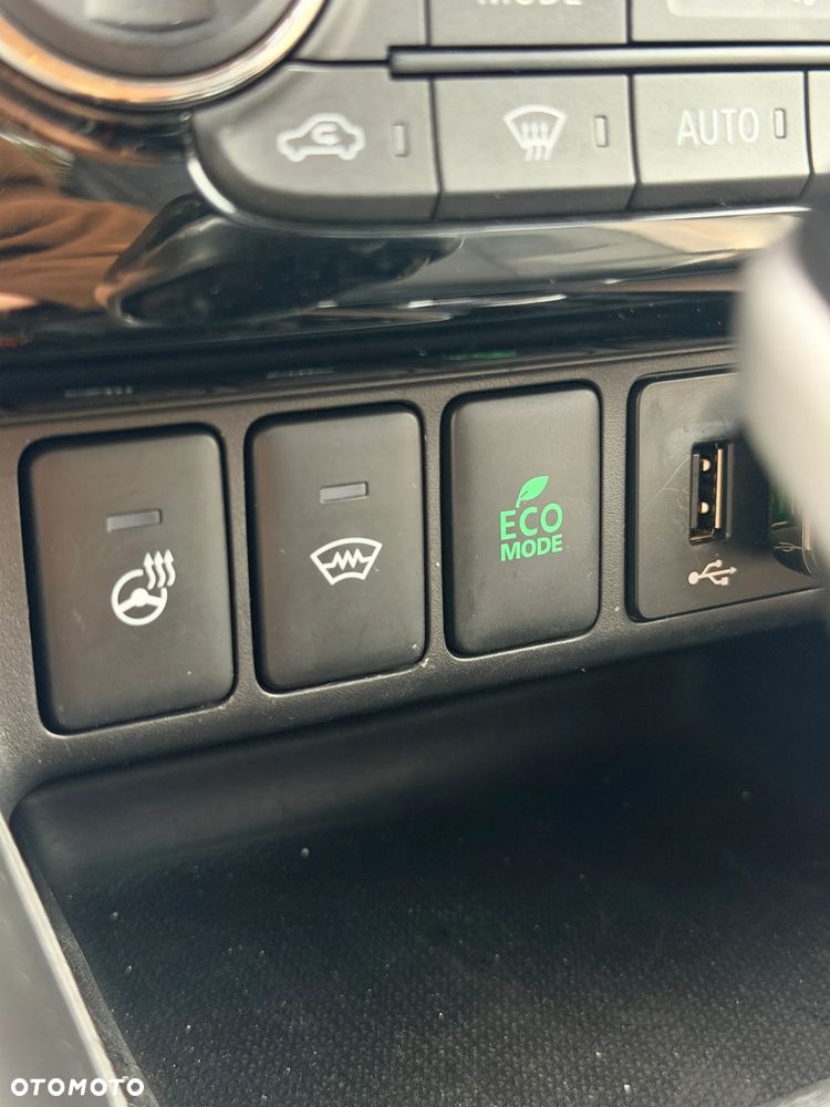 Mitsubishi Eclipse Cross - 16