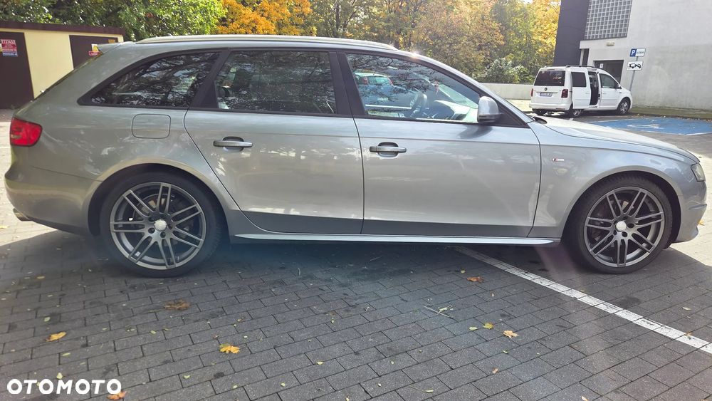 Audi A4 Avant - 11