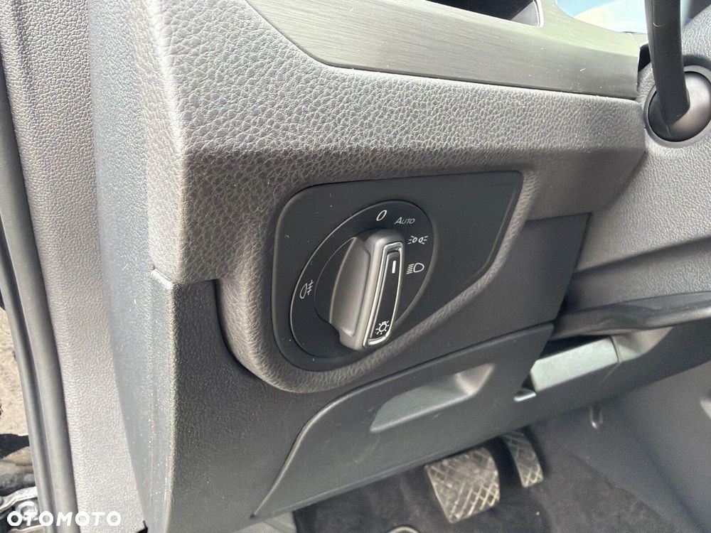 Volkswagen Touran 2.0 TDI BMT Comfortline DSG - 22