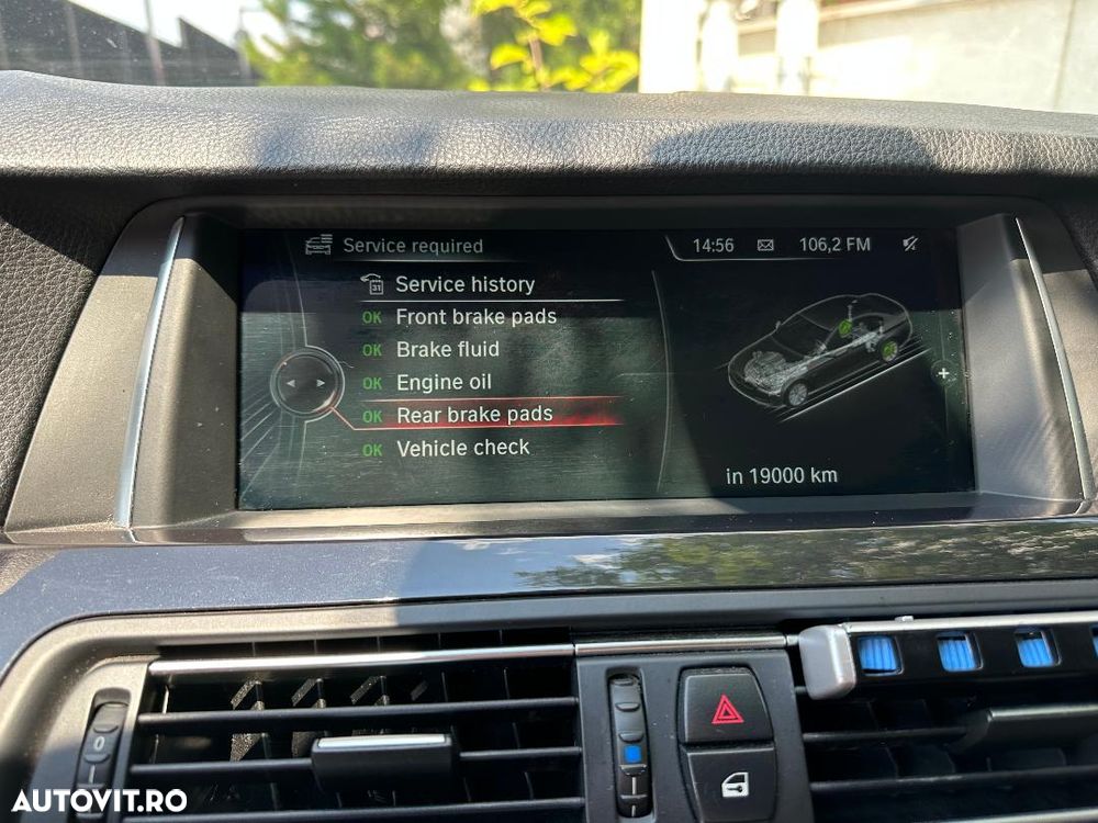 BMW Seria 5 520d xDrive - 15