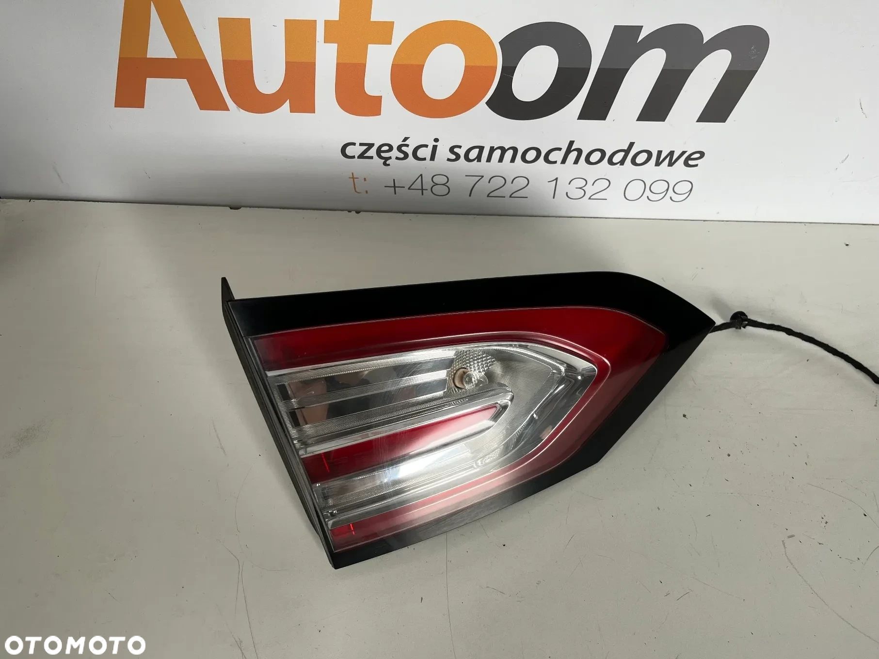 FORD GALAXY III MK3 2017r LAMPA TYLNA W KLAPĘ LEWA EM2B-13A603-AH - 1