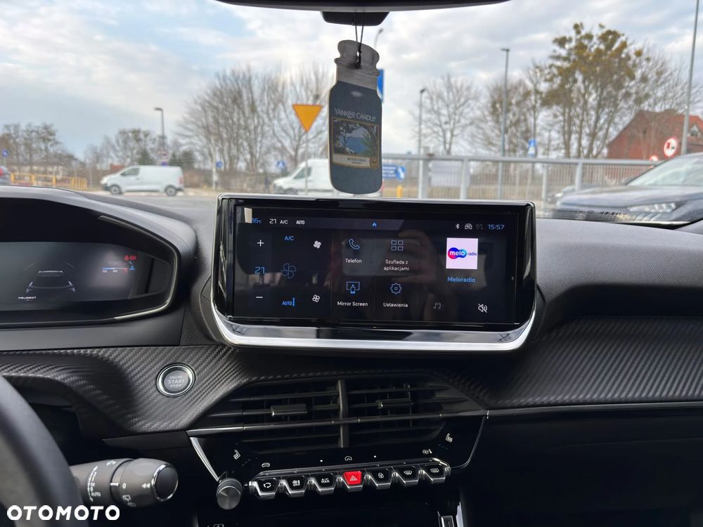 Peugeot 2008 PureTech 100 Allure S&S BVM6 - 15