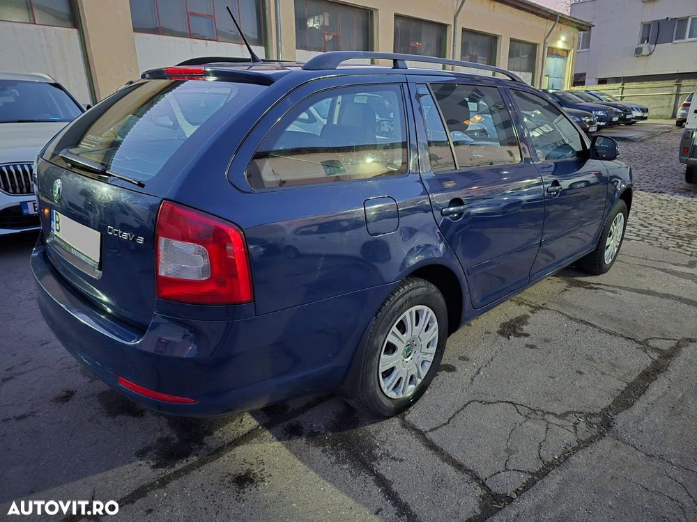 Skoda Octavia 1.6 TDI Ambiente - 2