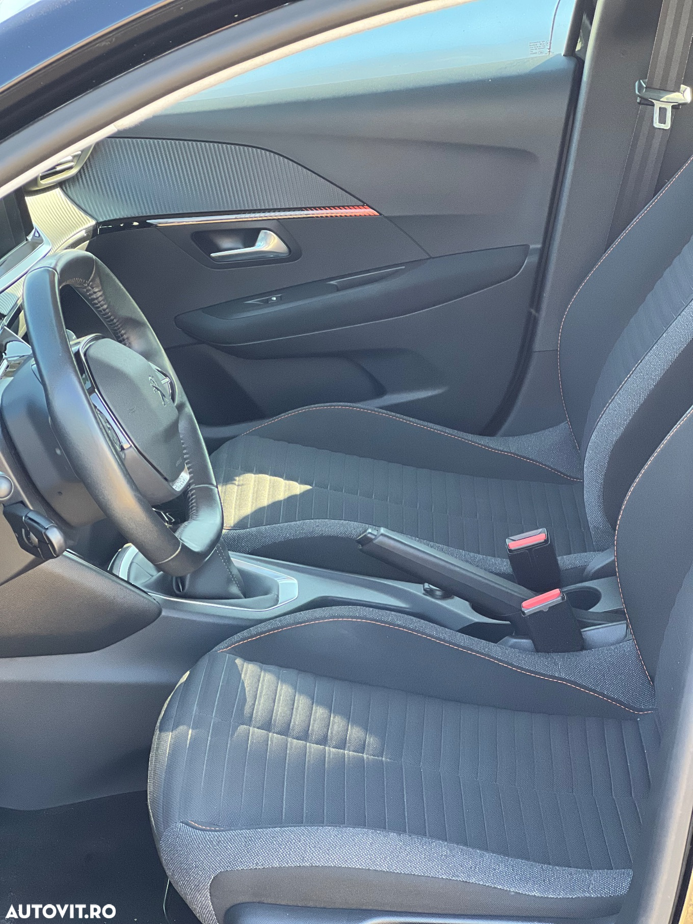 Peugeot 208 1.2L PureTech 75 S&S BVM5 Active - 11