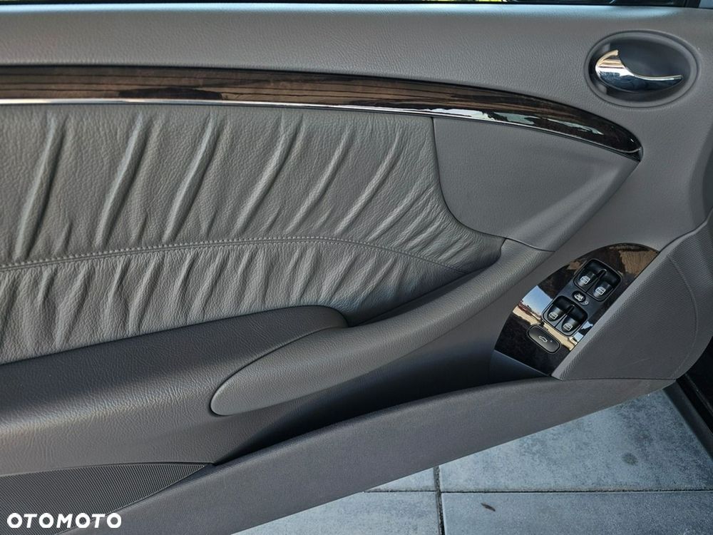 Mercedes-Benz CLK - 16