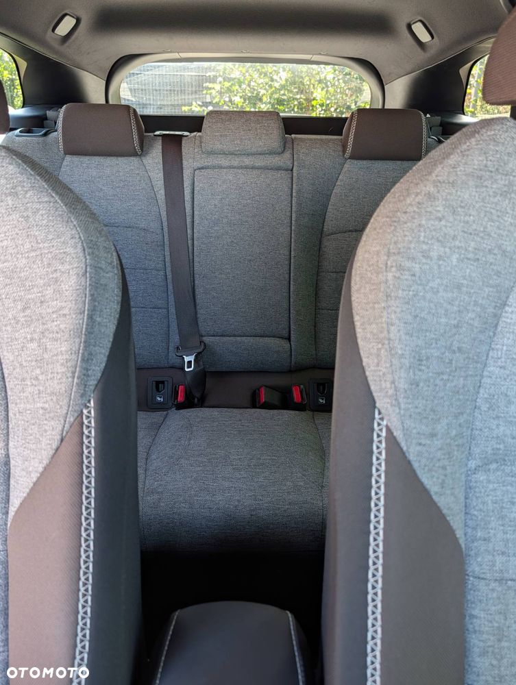 Toyota Corolla 2.0 Hybrid Trek - 11