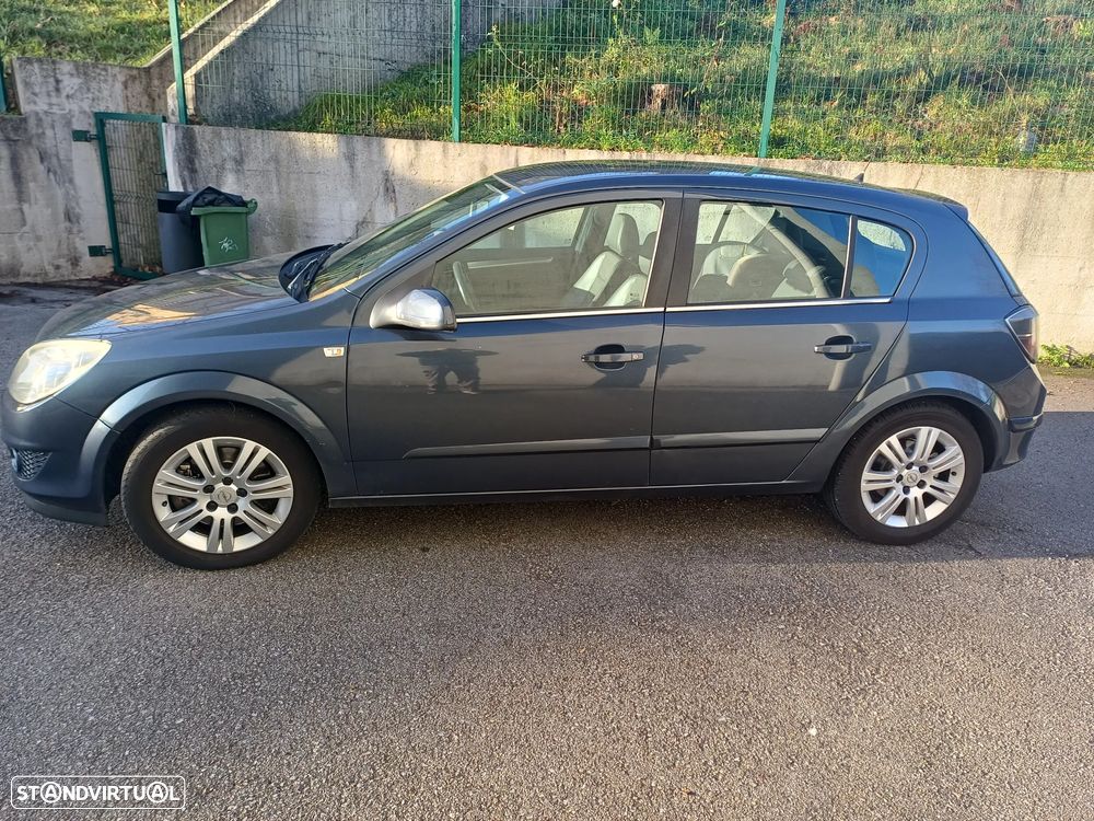 Opel Astra 1.7 CDTI Cosmo - 1