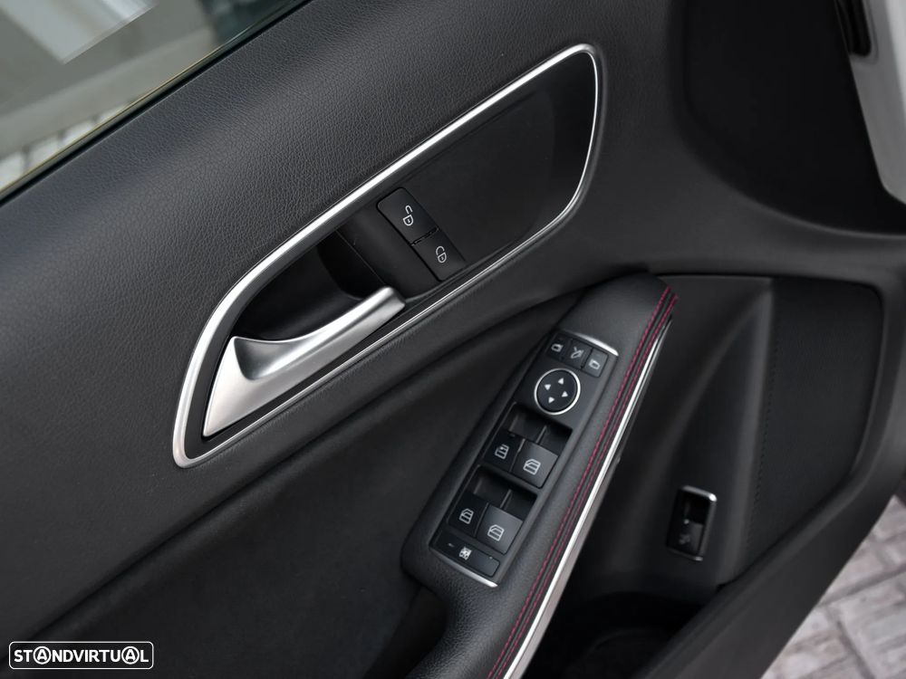 Mercedes-Benz GLA 200 (CDI) d 7G-DCT AMG Line - 17
