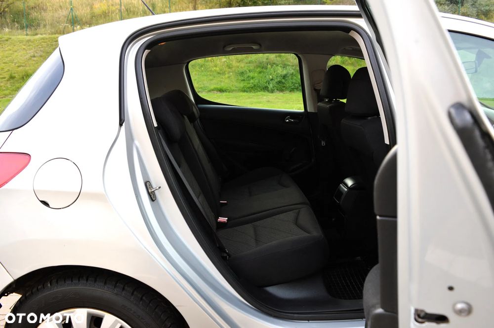 Peugeot 308 1.6 HDi Premium - 12